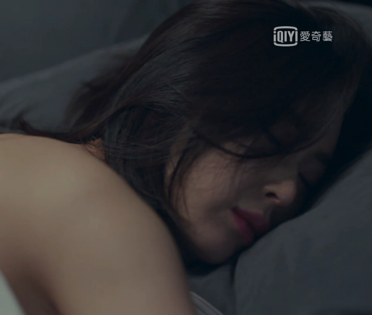 《優雅的朋友們》男女主角「雙出軌」？女主睡了小狼狗，還被拍下證據