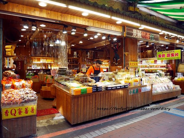 【烏來一日遊】#烏來老街 #必買伴手禮 #景麗特產行 #小米麻糬 #溫泉 #烏來台車 #瀑布 #烏來美食 #烏來景點 (26).JPG