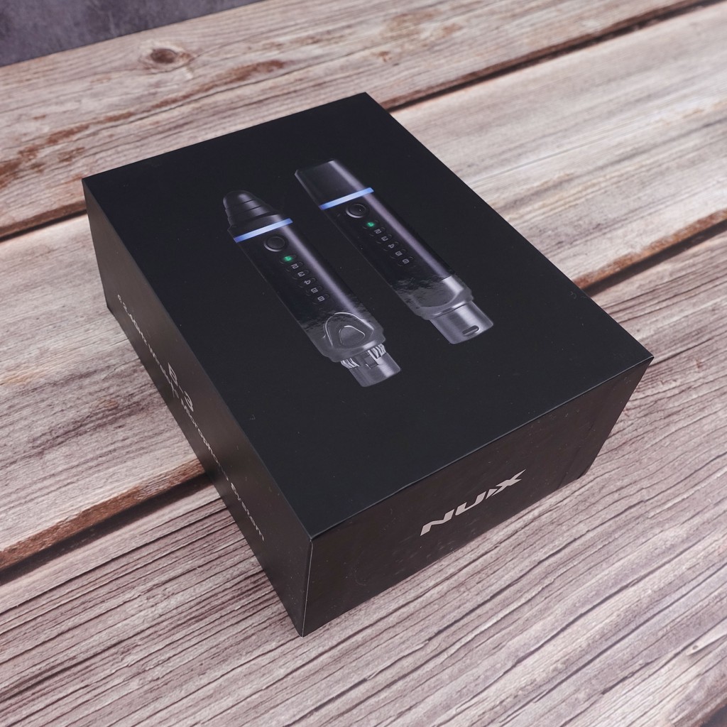 【NUX B-3 無線麥克風系統】NUX B-3，它是一款專門為那些想要擺脫線材束縛的朋友度身定制，只需簡單的設置即可暢享無線樂趣的無線麥克風系統。1、體積小，方便攜帶。2、配對。B-3 無線麥克風系