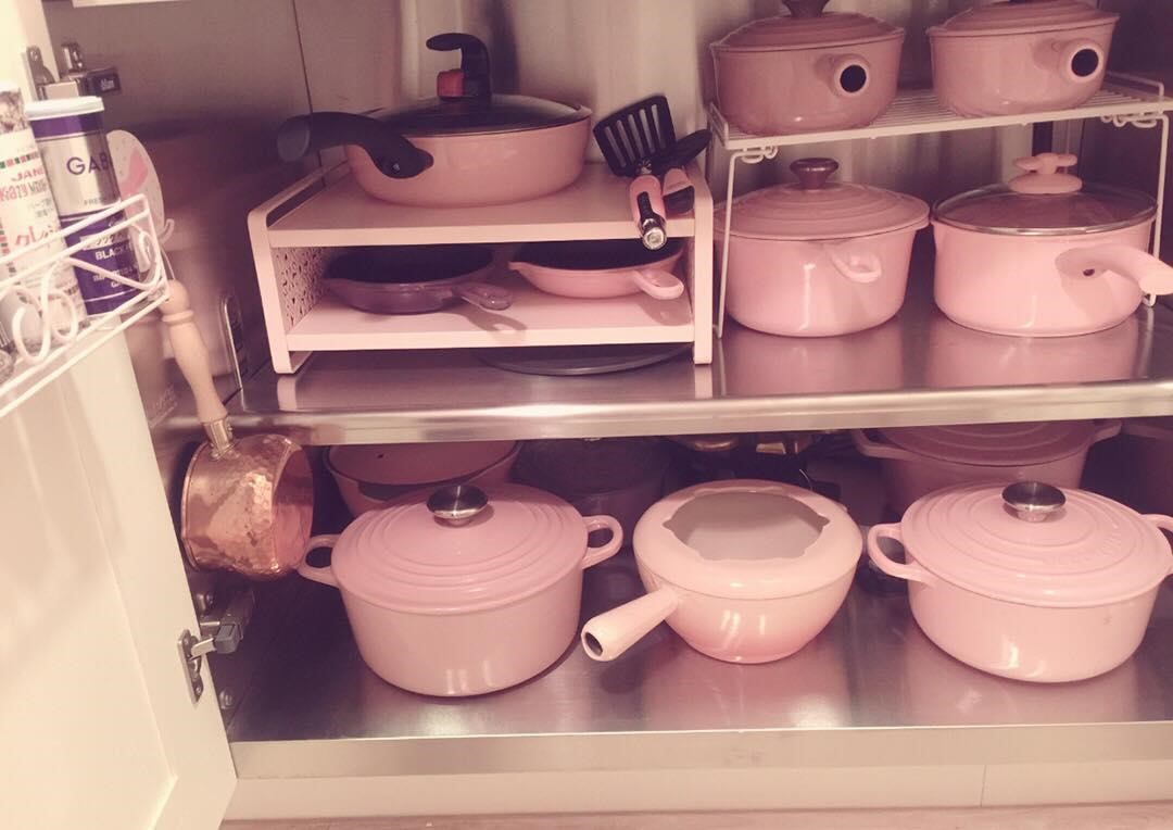 網友小美將住了24年的老屋重新整修，喜愛粉紅色及烹飪