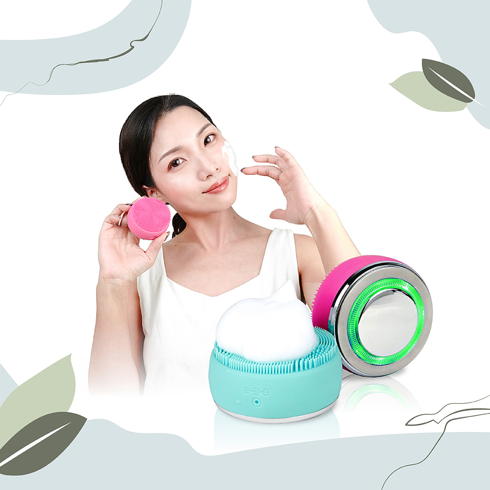 全方位淨膚美顏儀 (矽膠洗臉機/導入緊膚/溫熱美肌光)