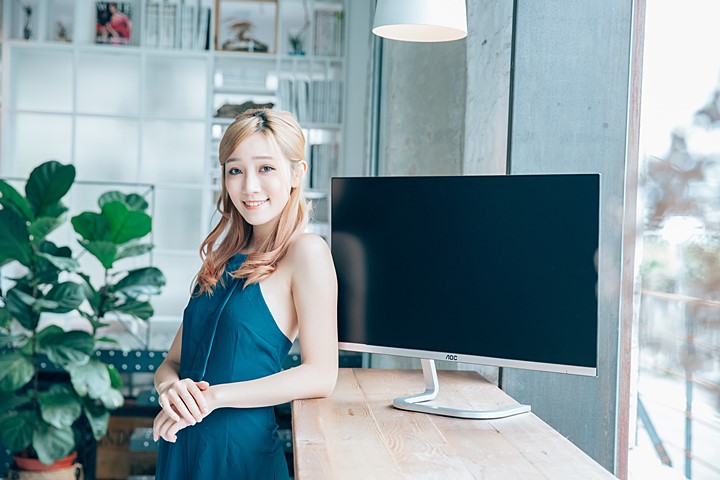 結合保時捷原廠設計，打造科技時尚精品：AOC PDS271 液晶顯示器