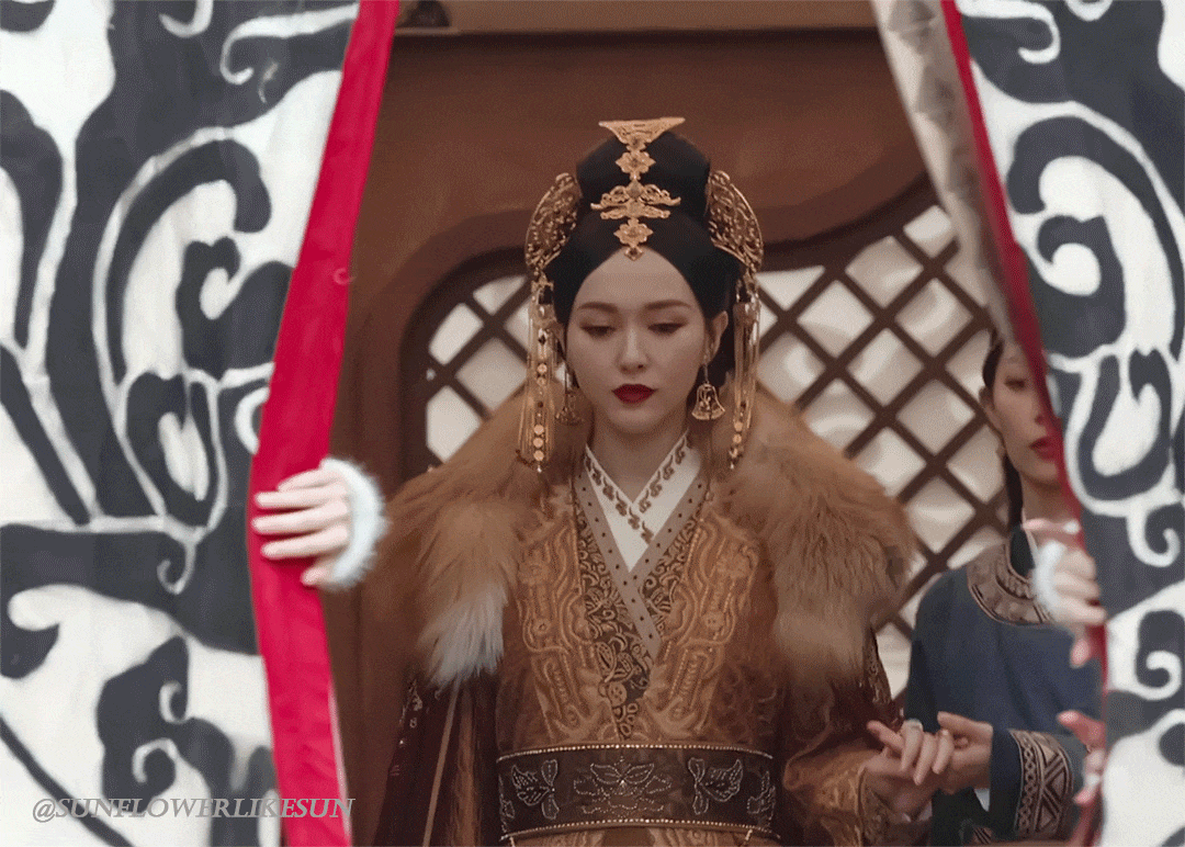 古裝劇「美絕人寰的皇后造型」1：唐嫣 飾演《燕雲台》蕭燕燕