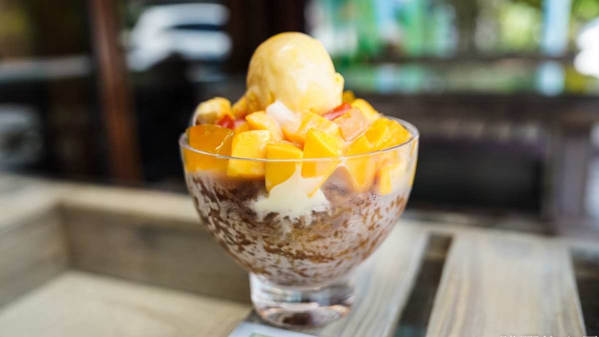 暑假準備衝一波！花蓮10家「從早吃到晚」美食攻略：黃金梅子雞、排隊臭豆腐