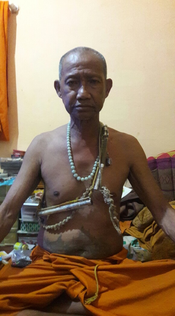 พระเฉลิมพล(หลวงตาไข่)