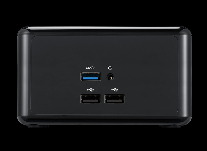 機身前方具有耳機/麥克風複合端子、USB 3.2 Gen2，以及2組USB 2.0端子。