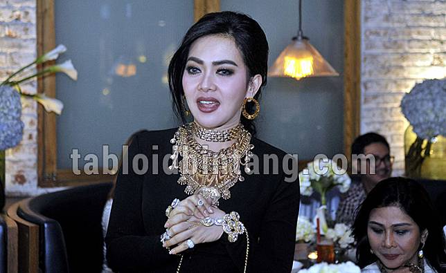 Ingin Berpenampilan Seperti Syahrini? Siapkan Uang 1,3 Miliar