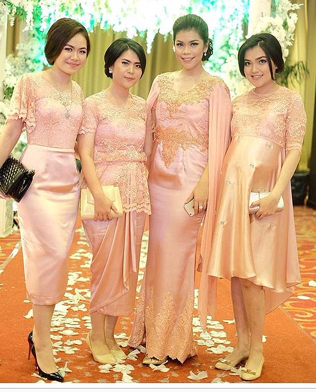 Elegan, Ini 19 Seragam Bridesmaids Terbaik yang Bisa Ditiru