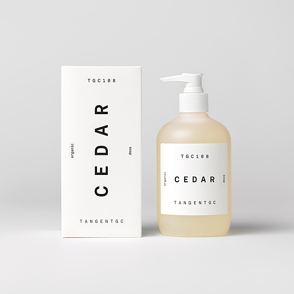 全天然成分，加入法國最高香水等級香精，不含防腐劑、不含螢光劑染色劑、無石化製品成份。