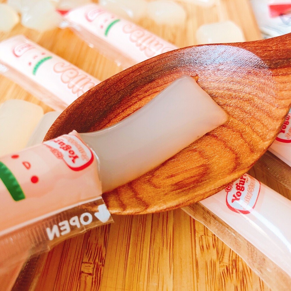 品牌 : 無 品牌國家 : 台灣 類型 : 零食 種類 : 果凍 葷/素 : 全素 保存方法 : 常溫保存 成分 : 水、砂糖、果糖、優可發酵液[水、蔗糖、果糖、奶粉、香料、乳酸、黃豆纖維、乳酸菌(嗜