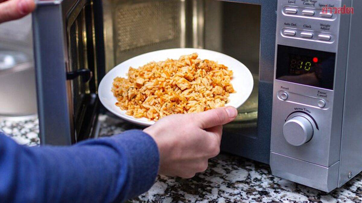 The Dangers of Eating Fried Rice Overnight Expert Warnings to Prevent Food Poisoning and