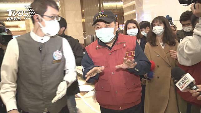 宣導「健康不必戴口罩」　市長們口罩戴牢牢