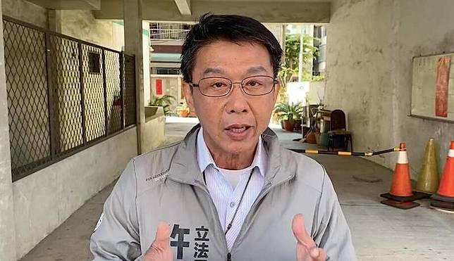 許智傑指出，國民黨2014年修法讓外役監放寬至第三級重刑犯，如今為撇清責任，竟顛倒是非、轉移焦點。(許智傑辦公室提供)