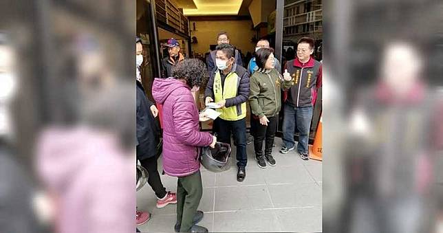 武漢肺炎／商人不應賺災難錢　他大方送3萬份口罩