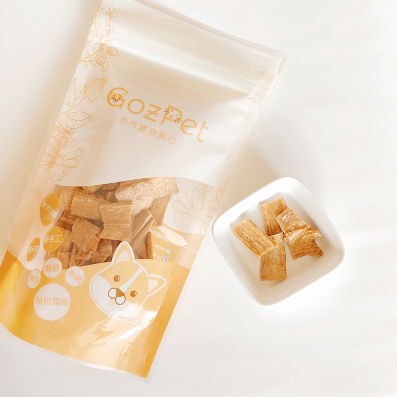 小口薄片雞肉乾-特色系列(起司塔) ✩ 毛毛亮晶晶 ✩補鈣聖品 ✩提升免疫力 100% 頂級原肉製作 犬貓皆適合 100% 無化學添加物、防腐劑 使用新鮮大成安心雞的雞里肌烘烤而成 1公斤的生肉只能製