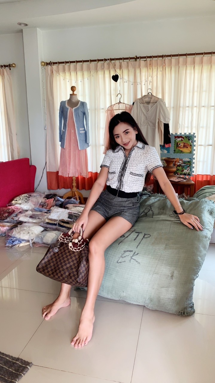 พรีจีน ราคาส่ง ไม่ต้องบินเอง by Meennii 🚚