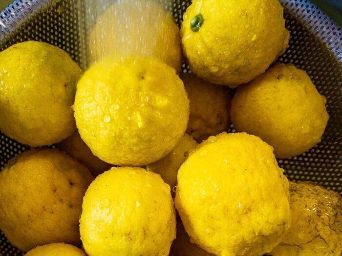 食べ出すと手が止まらなくなる 柚子ピール のつくり方 サンキュ