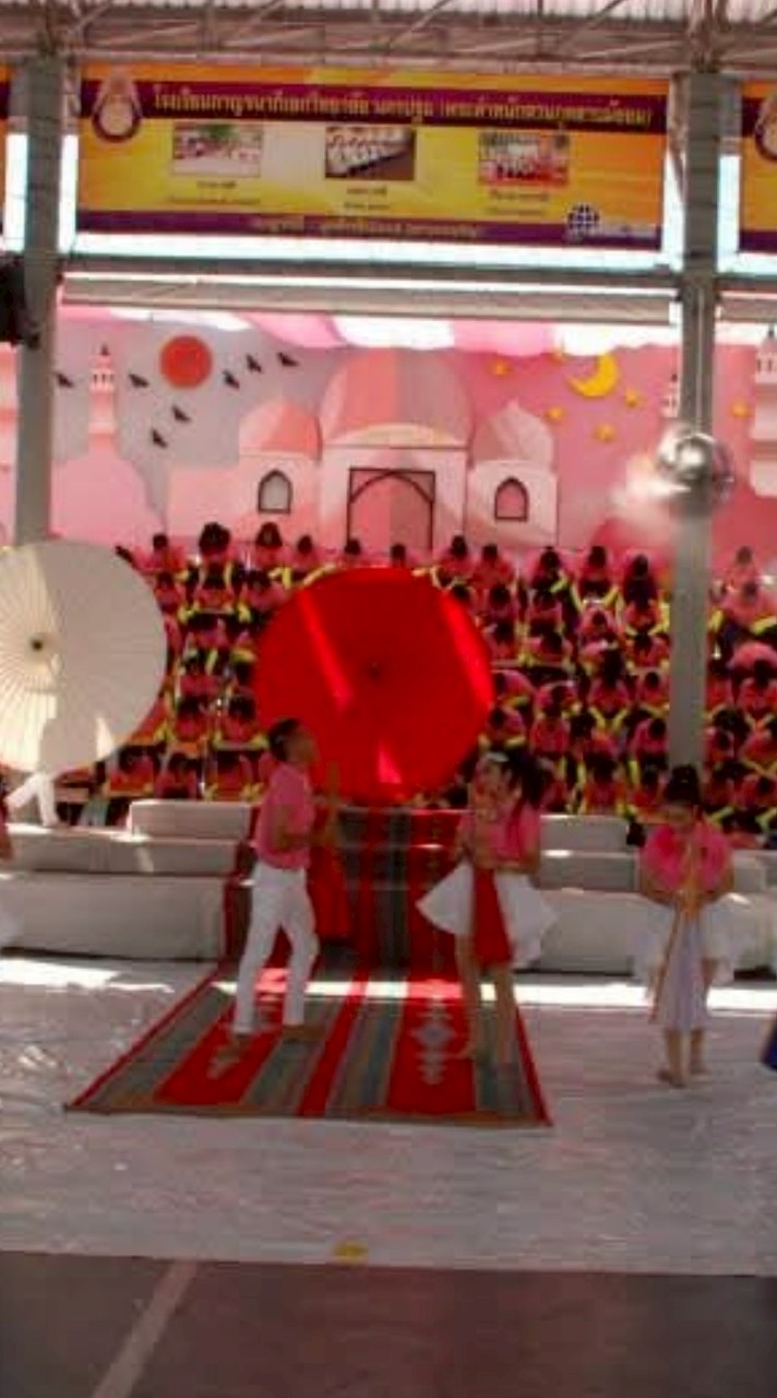 แรงงาน & สตาฟ เพชรชมพู 🩷