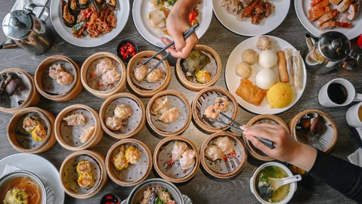 港點控必收！全台最強６港點吃到飽：百道菜任選、火焰烤雞秀、對身分證優惠