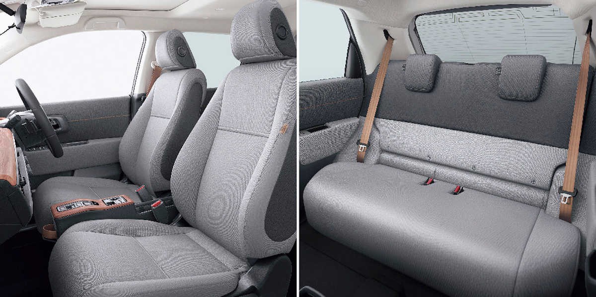 スニーカー J ビーバーが履いていた超ホットな イージー 最新モデルとは