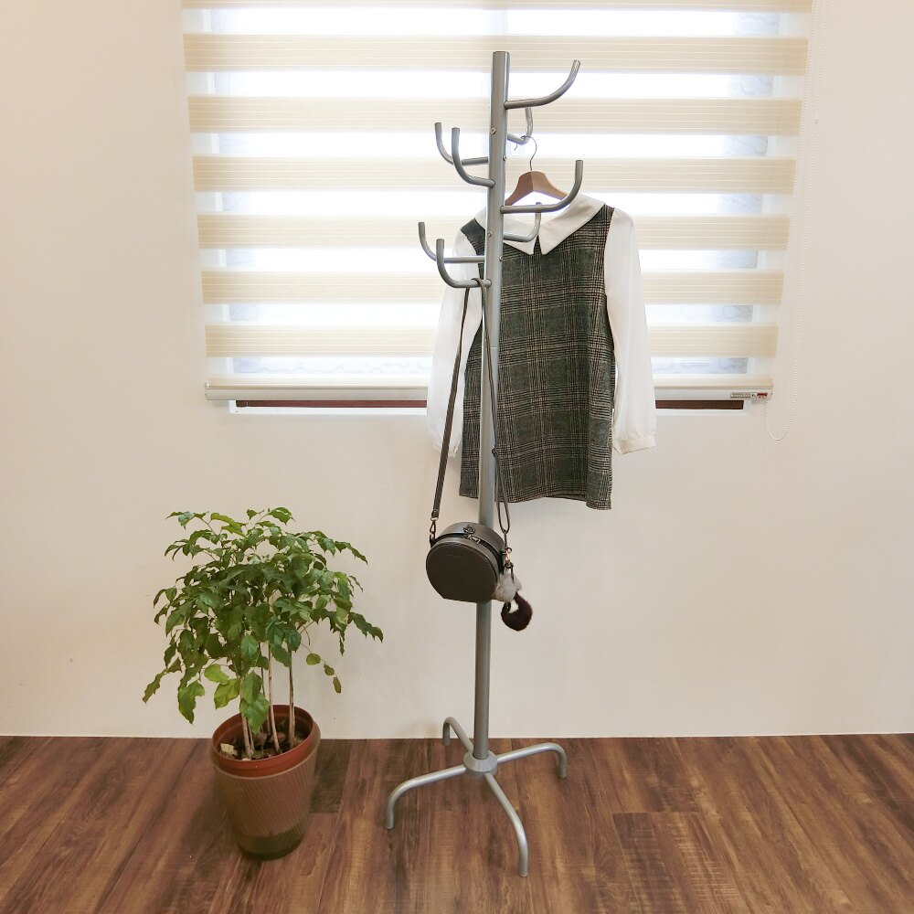 ★高質感烤漆鋼管，穩固持久耐用 ★彎管設計，善用空間不重疊 ★11吋大配重底座，結構強好組裝 ★仙人掌造型時尚，台灣製品質優