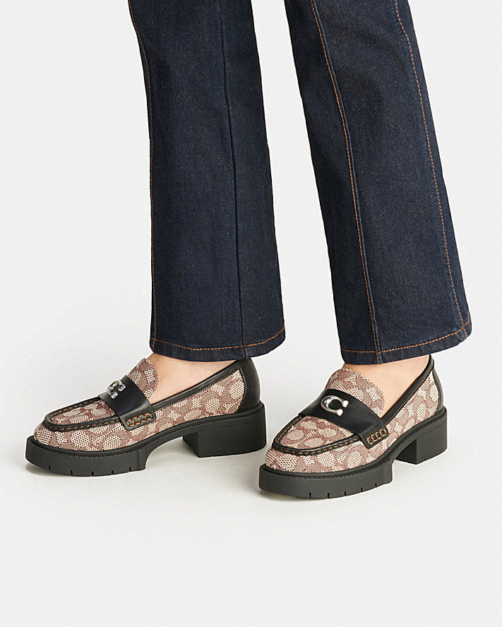 COACH LEAH 經典 SIGNATURE 緹花面料樂福鞋