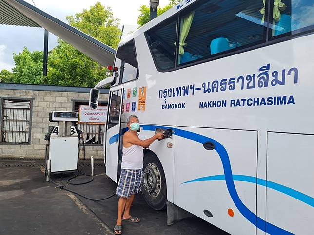 ด่วน! “เจ๊เกียว” ประกาศขายบริษัทเชิดชัยทัวร์ ปิดตำนาน 65 ปี  เจ้าแม่รถทัวร์เมืองไทย | TNN ช่อง16 | LINE TODAY