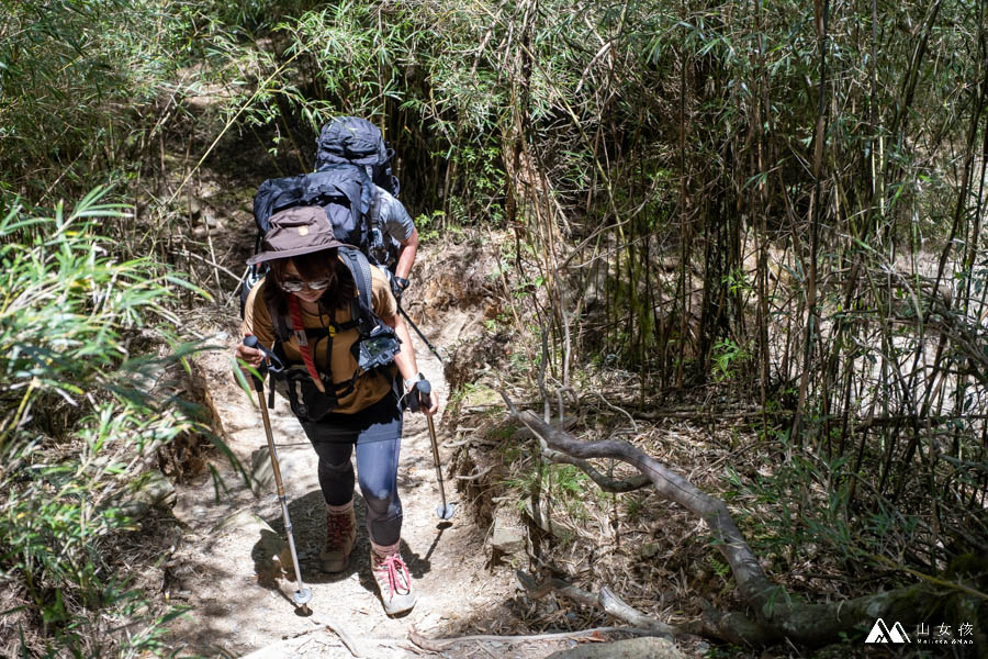 山女孩MelissaxMao冒險生活_奇萊主北_奇萊北峰主峰三天兩夜登山紀錄-28.jpg