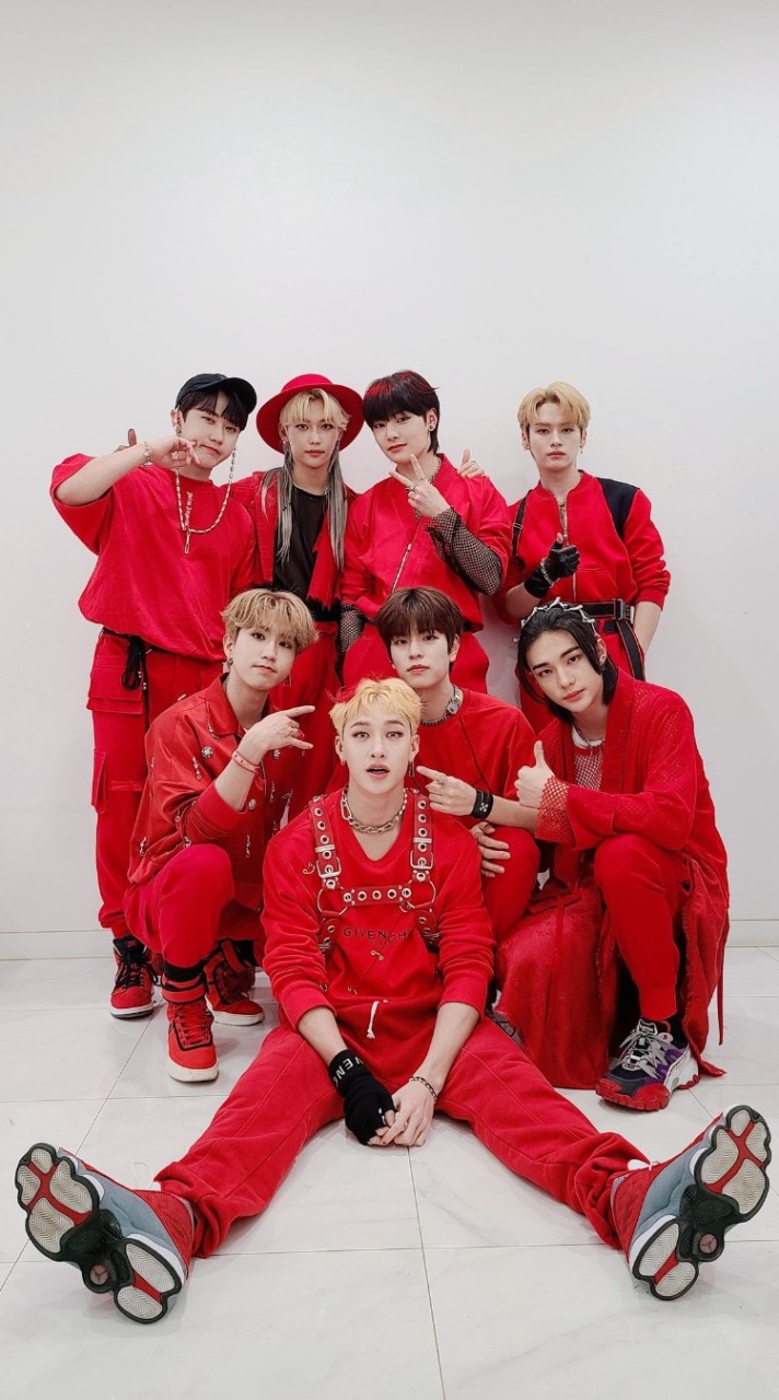 前に、｢スキズ、BTS、txt、SEVENTEEN好きな子おいで〜！｣にいた子集まれ！