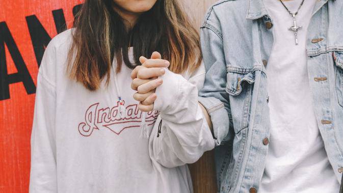 Enak Nggak Pakai Galau Ini 5 Tanda Kalau Kamu Pasti Balikan Sama Mantan Bintang Com Line Today