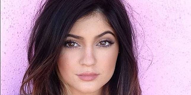 5 Perubahan Kylie Jenner dari Polos Hingga Oplas Sana Sini