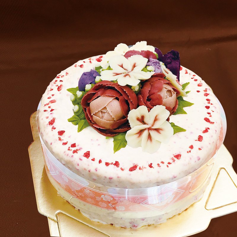 自製低糖低糖豆沙，清爽無負擔，日式綿柔蛋糕~~~ 運送途中仍無法避免輕微碰撞、造型位移等，收到若遇到懇請體諒並同意接收，完美主義歡迎到店自取請勿宅配