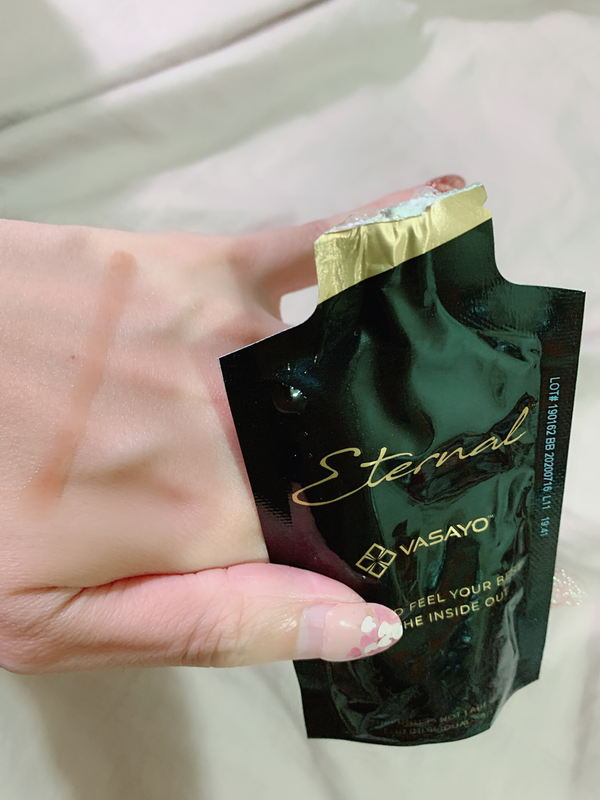 倪倪愛健康－（膠原蛋白飲推薦）歐美明星網紅名媛維持體態全方位肌膚Q彈、美白、光澤三合一的新寵兒-VASAYO維善優 優恆青春飲 Eternal 開箱直擊分享