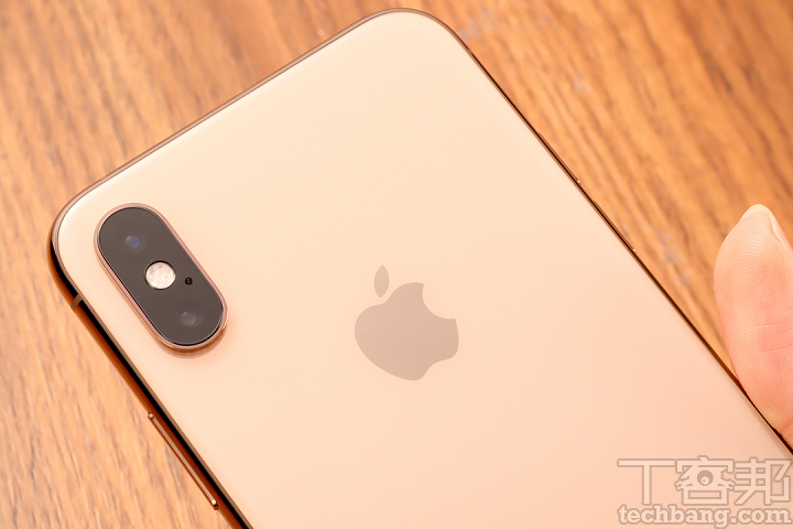 iPhone XS 第一手開箱！細看水潤金色機身、後製景深控制實測 (內含影片)