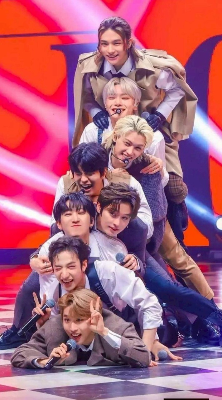 Stray kids 的老婆們σ ﾟ∀ ﾟ) ﾟ∀ﾟ)σ（stay專屬群聊）