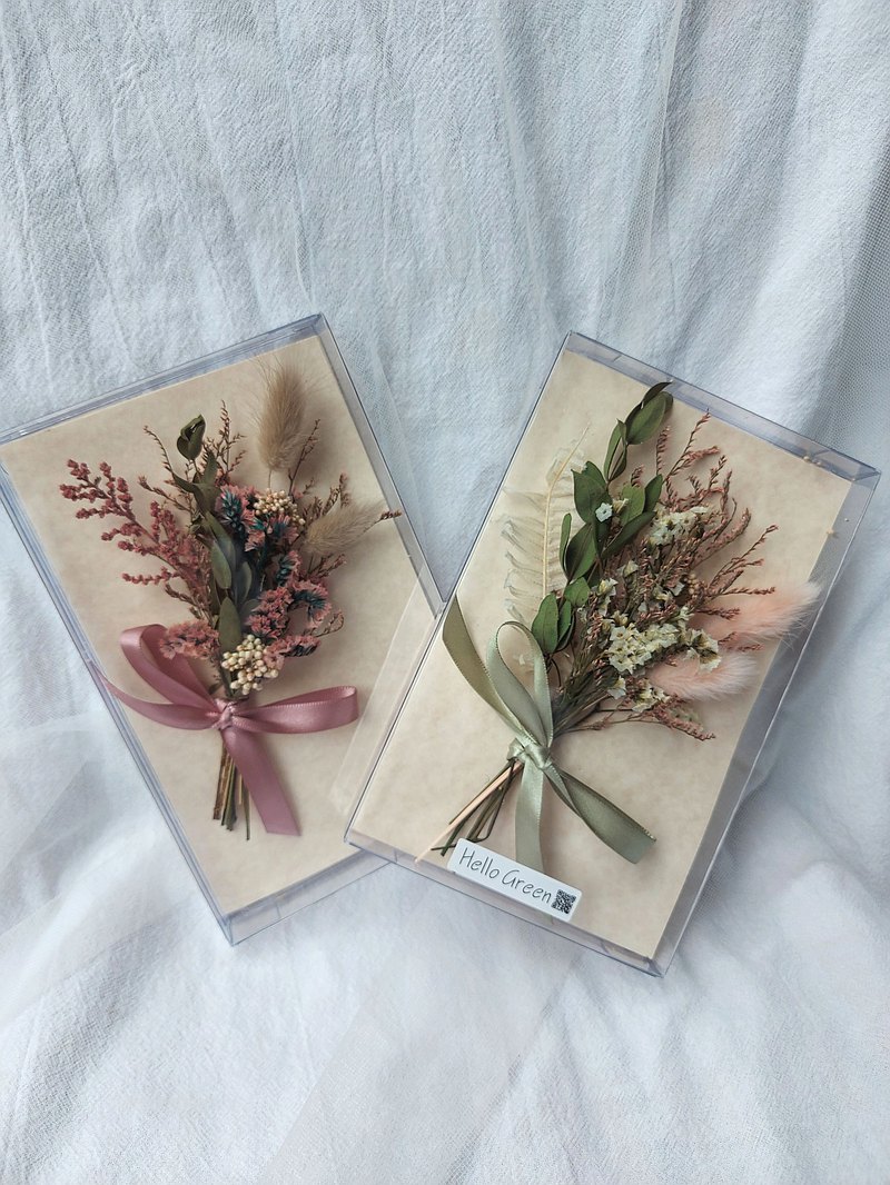 張張手工製作，每束乾燥花花束都是獨一無二的喔? 把想說的話寫給對方吧，心意更上一層?