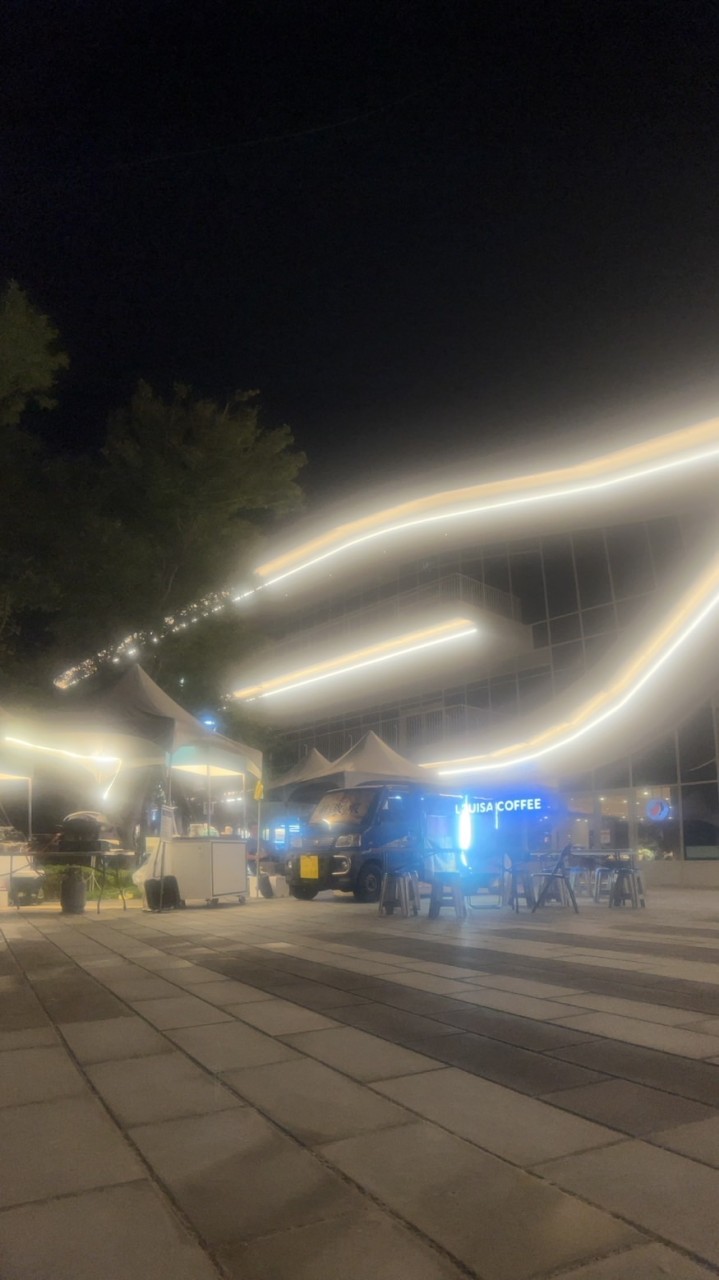 淡水禮萊廣場風格夜場