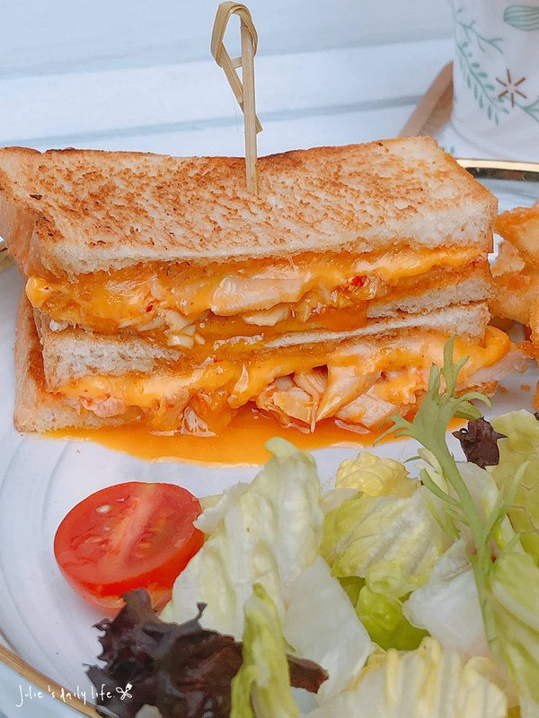 brunch,Eclipse cafe,下午茶,午餐,咖啡,日食,日食 eclipse cafe,日食 eclipse cafe 藝文店,日食咖啡,日食桃園,早午餐,桃園,桃園 下午茶,桃園日食,桃園藝文特區,氣泡飲,焗烤飯,甜點,義大利麵,藝文特區,藝文特區 早午餐,藝文特區咖啡,蛋糕 @跟著Julie一起走吧