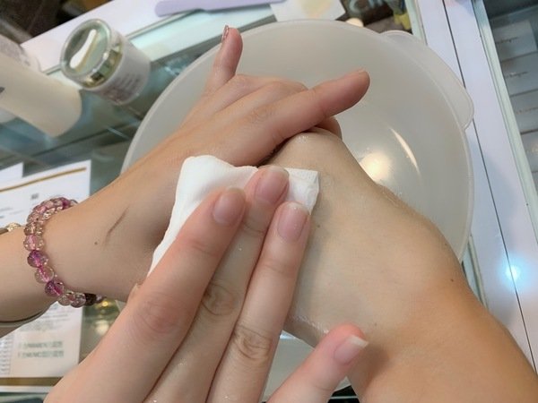 倪倪愛漂亮-（必買美妝推薦）空姐網美名媛美妝香水超值購物聖堂－MLD 美樂蒂美容美髮香水材料-台中西屯店直擊分享