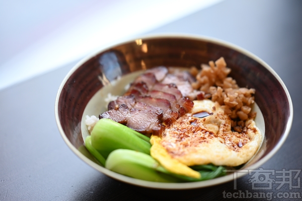 美食實拍 （焦距：85mm 快門：1/100秒 光圈：f/2 感光度：ISO 180 模式：A）