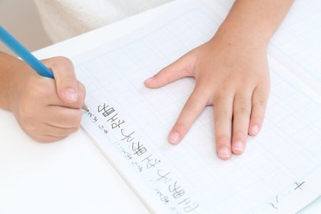 書き取りだけではng 子どもを国語嫌いにさせない漢字学習法