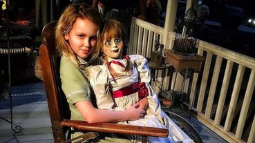 《安娜貝爾：造孽》的「珍妮絲」15 歲個性就超成熟！關於童星 Talitha Bateman 的 7 個秘密