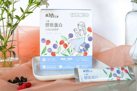 以法國小分子水解膠原蛋白為基底，搭配義美自製高品質蛋殼膜粉、西印度櫻桃粉及維生素C。佐以冷凍真空乾燥藍莓、覆盆莓果粉調味，無添加人工香料、色素、甜味劑。
