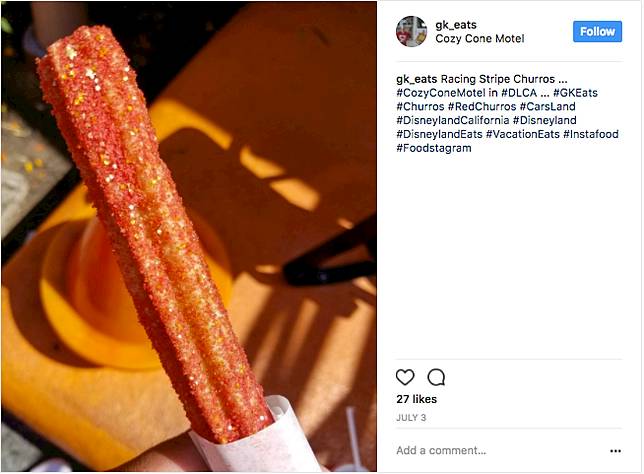 Churros Glitter Dijual di Disneyland California, Seperti Apa Rasanya?