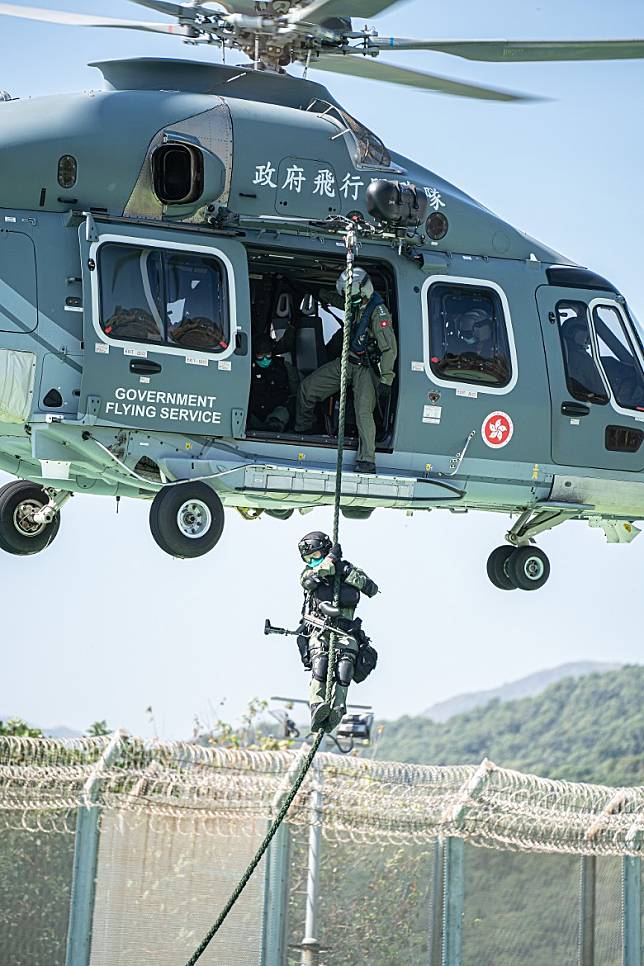 懲教署嚴防黑暴掀監獄風雲胡英明：黑豹部隨時空降平亂 on.cc 東網 