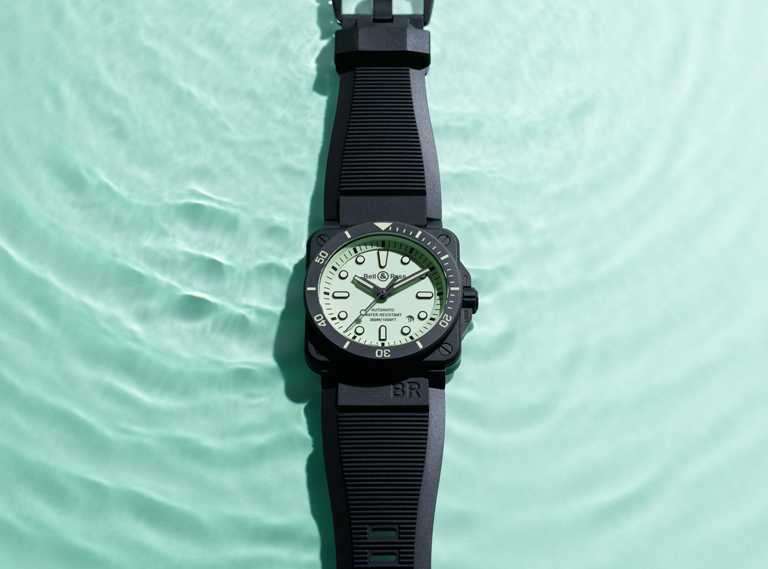 Bell & Ross「BR03-92 Diver Full Lum」腕錶，黑色橡膠錶帶╱155,000元。（圖╱Bell & Ross提供）