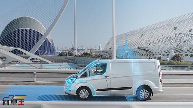 ford custom plug in hybrid