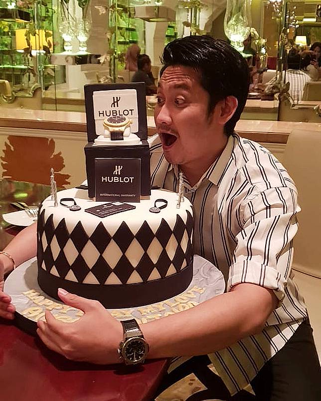 7 Seleb Dapat Kue Ultah Antimainstream Dari Pasangan Bentuknya Unik Brilio Net Line Today