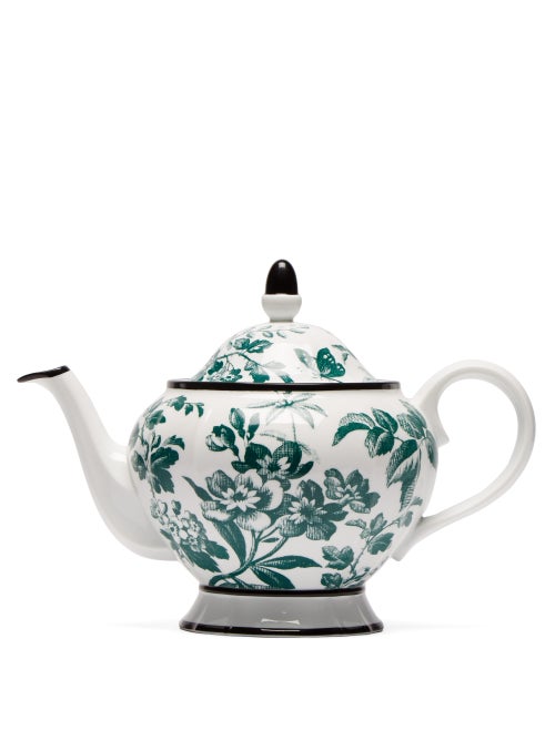 Gucci - Bring Gucci's charismatic vintage mood to the home with this green and white porcelain teapo