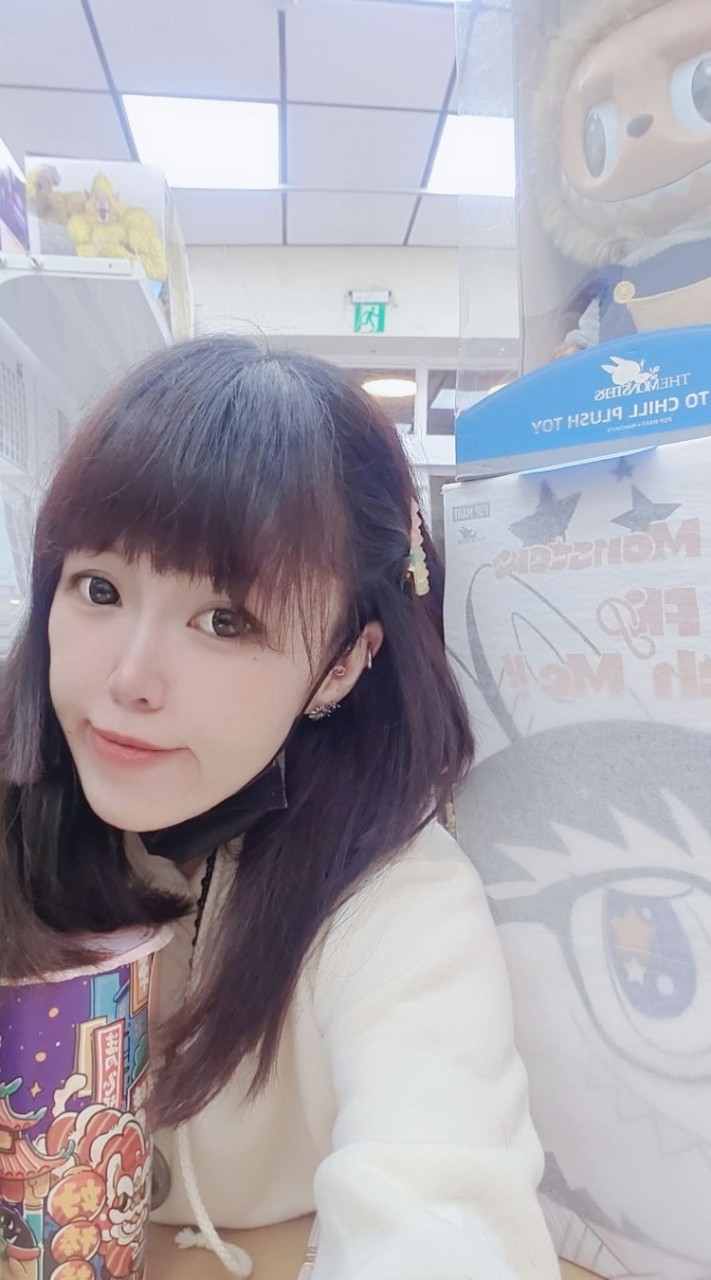 泡泡瑪特 Molly Labubu 正版盲盒 商品